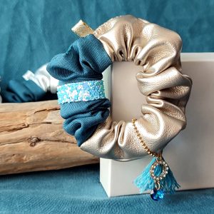🇫🇷 Bermuda Blue Mermaid Gold – Scrunchie-bijou personnalisable by Oräkhova