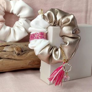 🇫🇷 Glossy Pink Mermaid White/Gold - Scrunchie-bijou personnalisable by Oräkhova